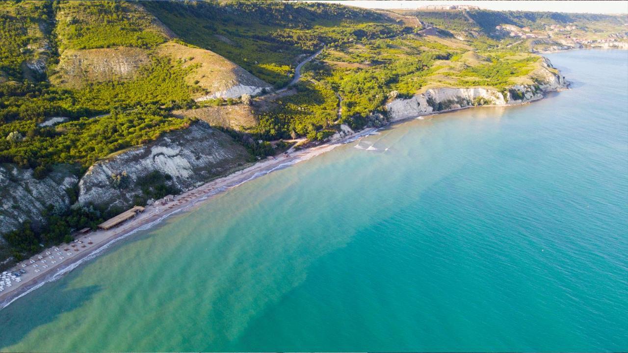 Lighthouse Golf & Spa Hotel Balcic Exterior foto Aerial view of the bay