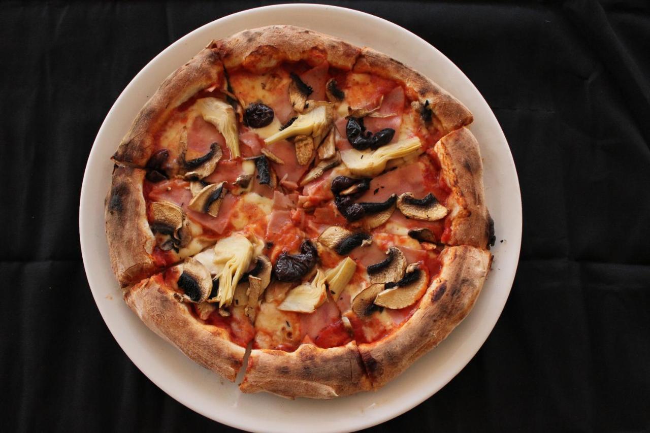Lighthouse Golf & Spa Hotel Balcic Exterior foto Pizza
