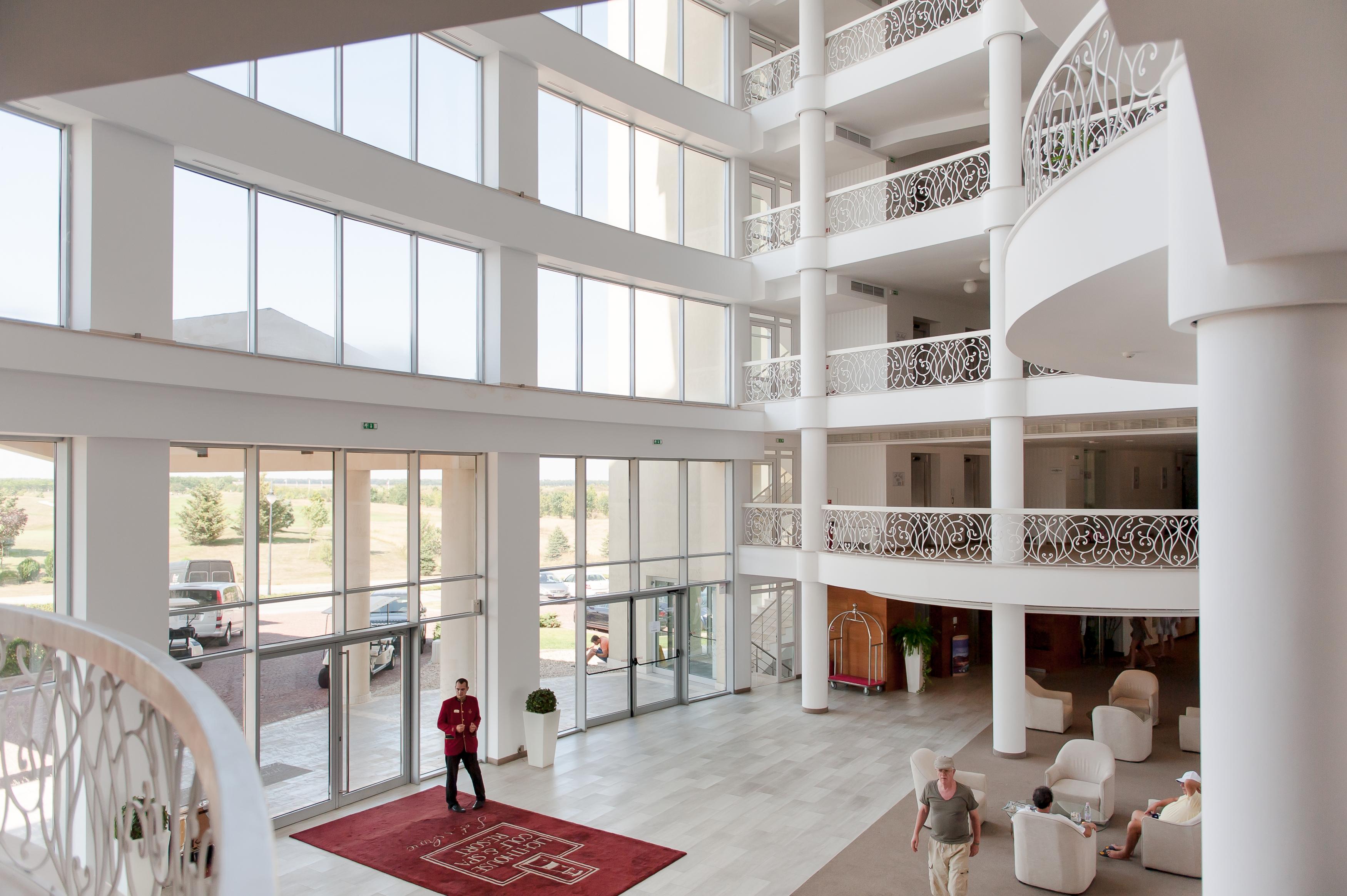 Lighthouse Golf & Spa Hotel Balcic Exterior foto Lobby of the hotel