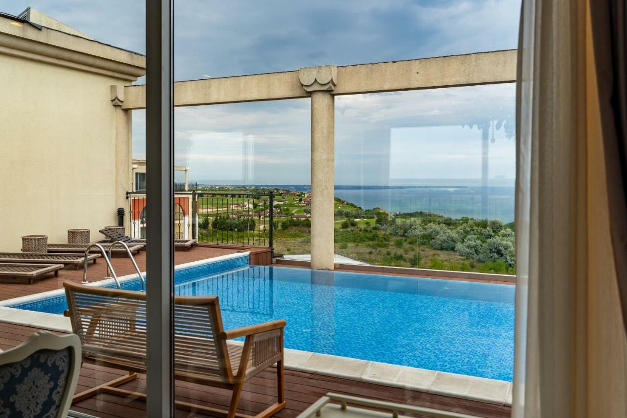 Lighthouse Golf & Spa Hotel Balcic Exterior foto View from the hotel
